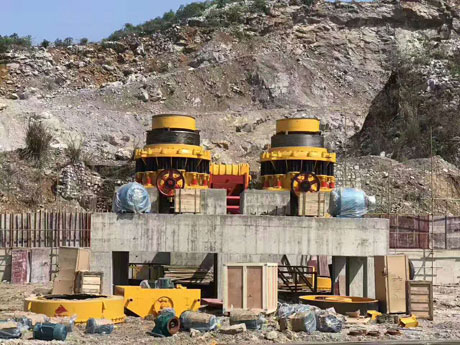 彈簧圓（yuán）錐破碎機