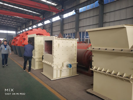 綠鬆石錘式破（pò）碎機