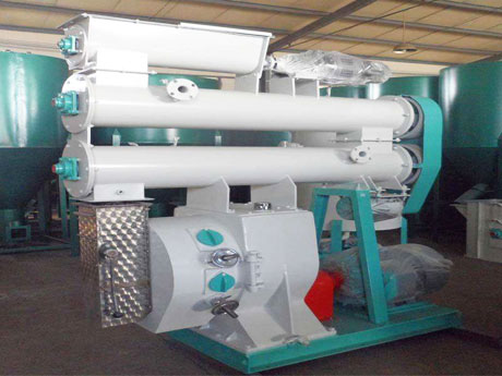 小（xiǎo）型飼料顆粒機