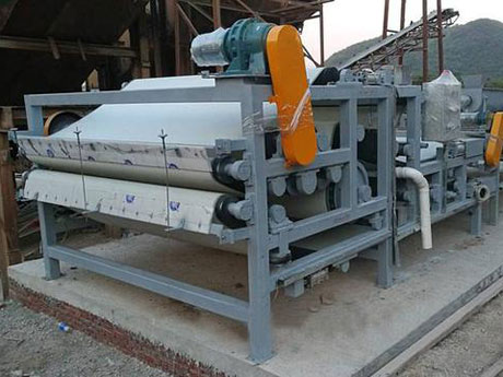 汙（wū）泥壓濾脫水機（jī）